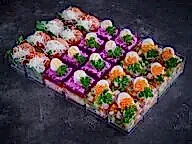 Фуршетный сет с салатами "Праздничный"